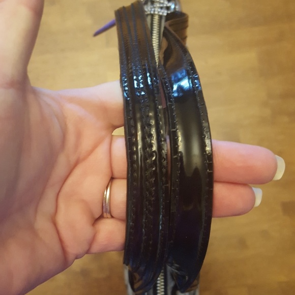 Coach - Picture 4 of 8